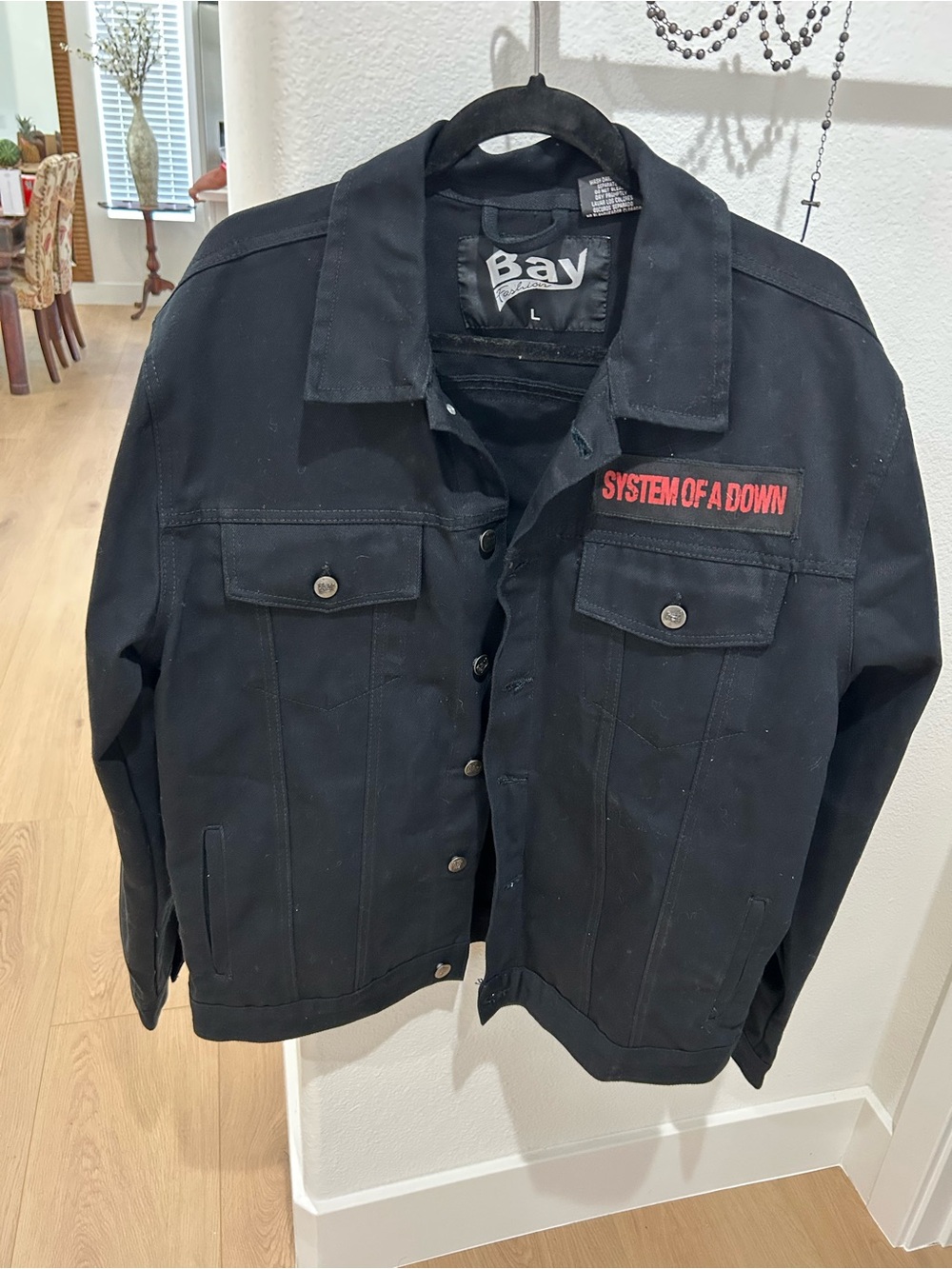 Men’s Black Jean Jacket with SYSTEM OF A DOWN Patch. Sz Large